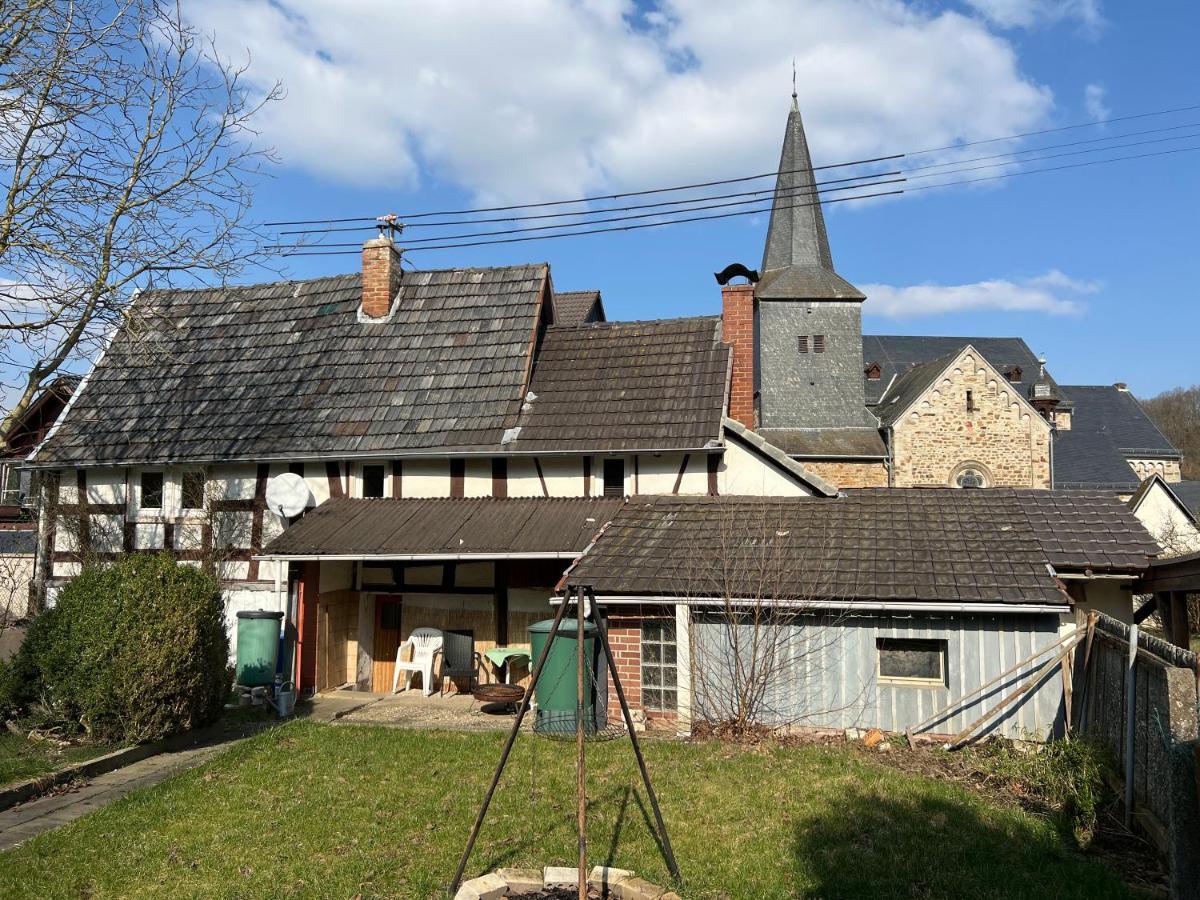 300 Jahre Altes Renoviertes Fachwerkhaus Holiday home Peterslahr